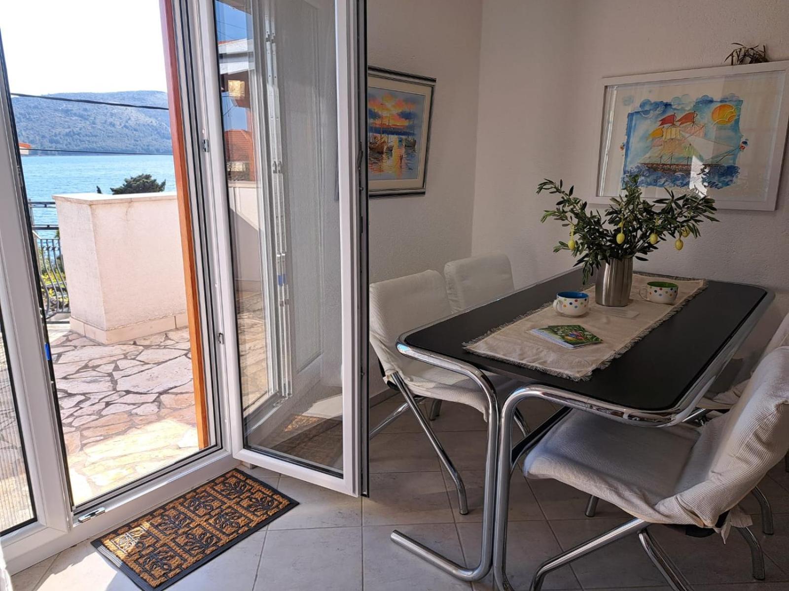 Villa Apartments Oliva Seget Vranjica Exteriér fotografie