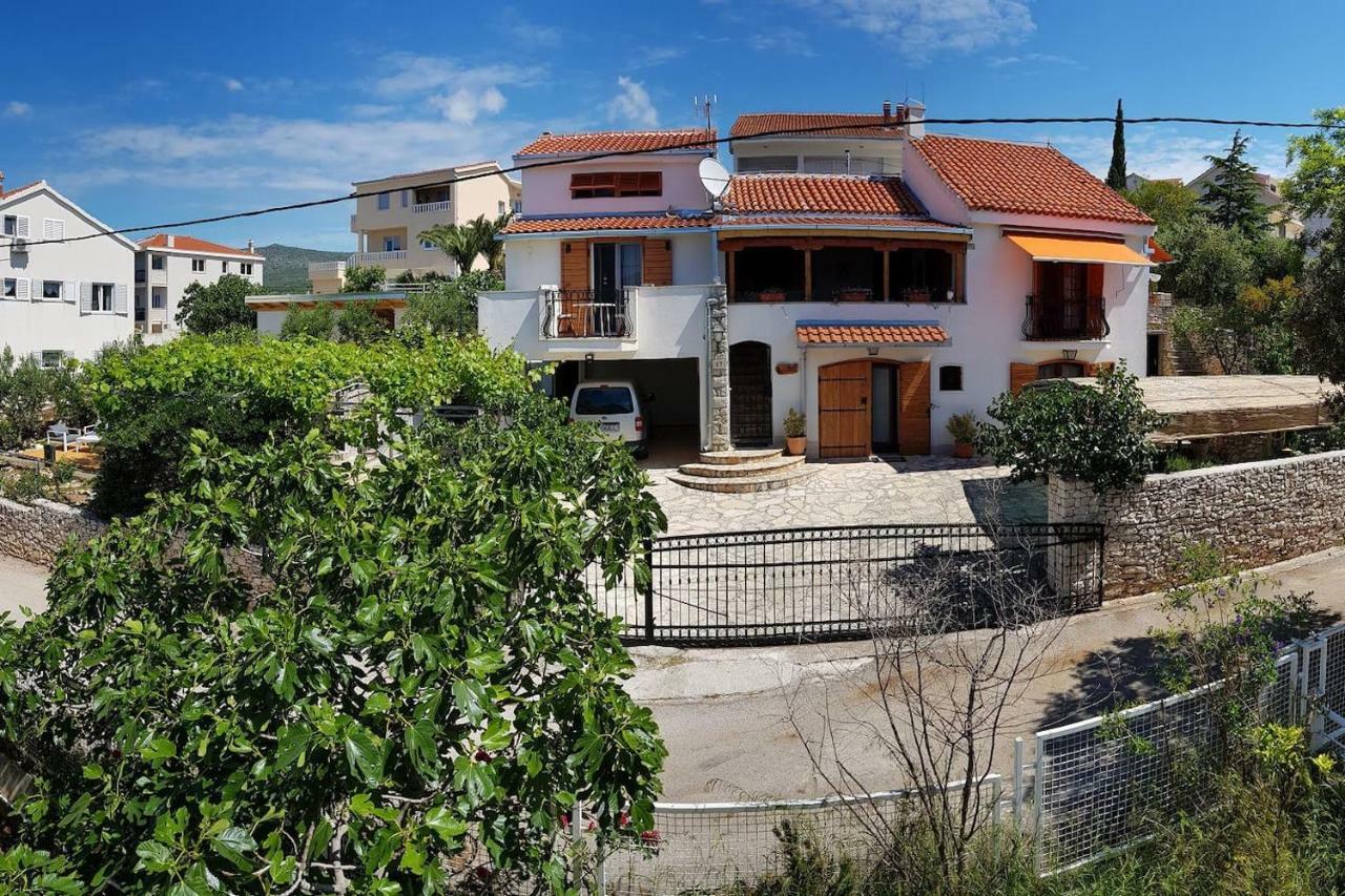 Villa Apartments Oliva Seget Vranjica Exteriér fotografie